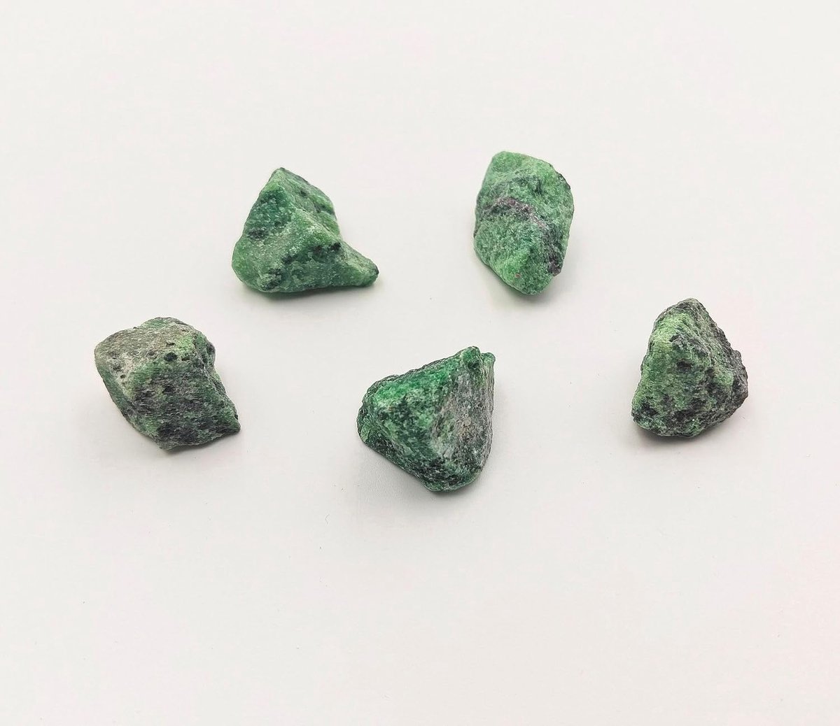 20 tot 30 mm, 5 stuks, Epidot n ruwe beschermers, voor het maken van sieraden (rood-groene edelsteen, 5)