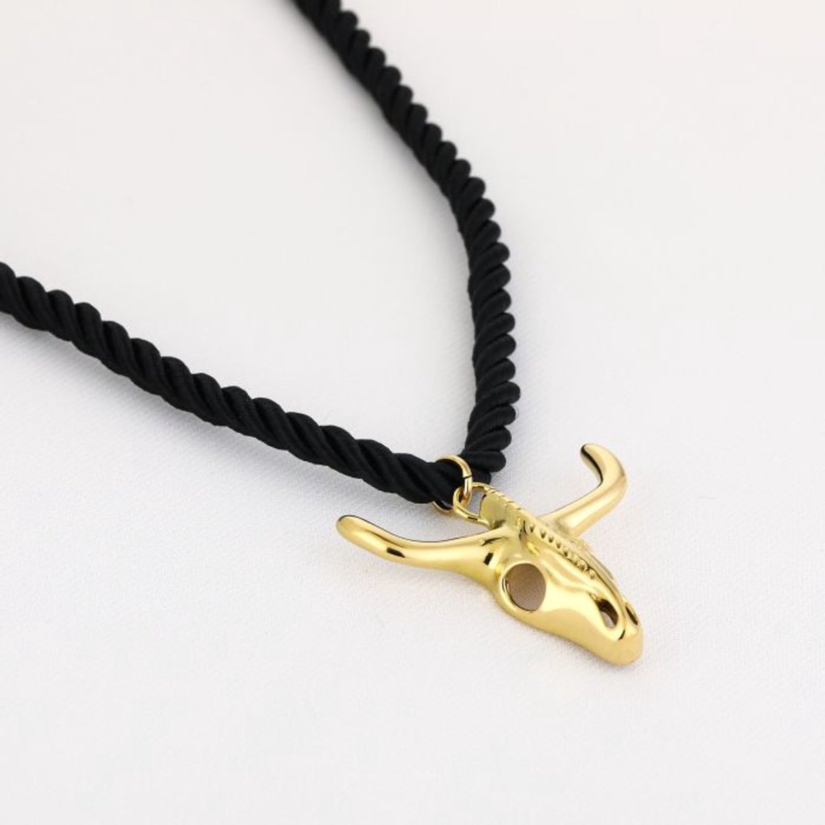 ketting - zwart - stier - rvs - sieraad - cadeau tip