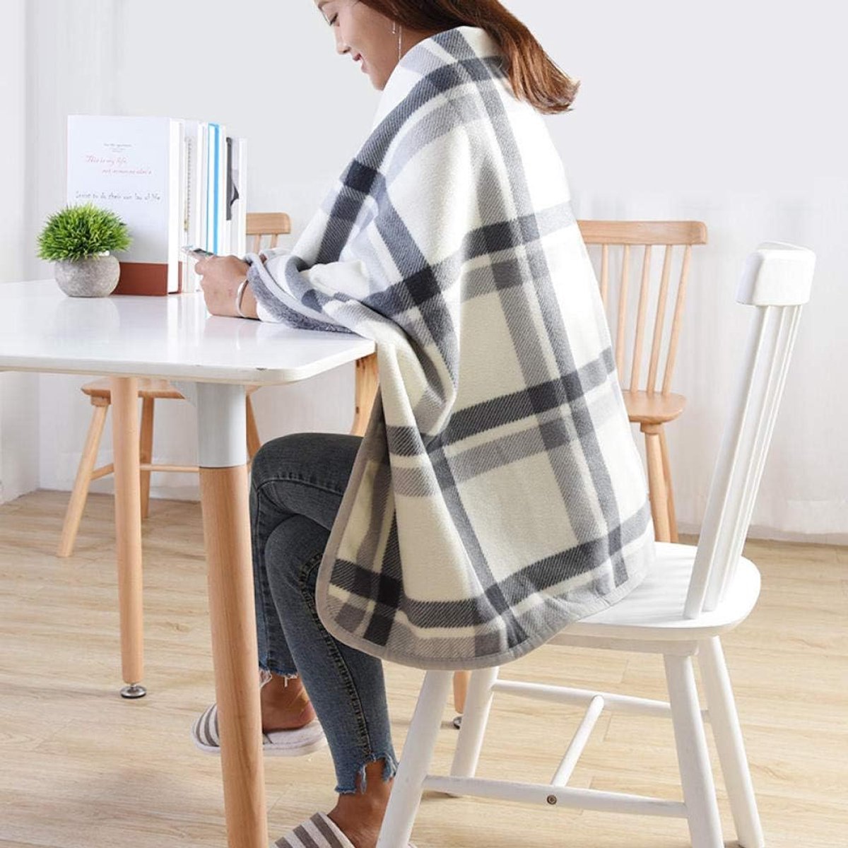 - Hoog ademend vermogen - Premium dekens - Rustig slapen voor volwassenen en kinderen, duurzame dekbedden en hoogwaardige constructie -Gebroken witte plaid_100x140cm