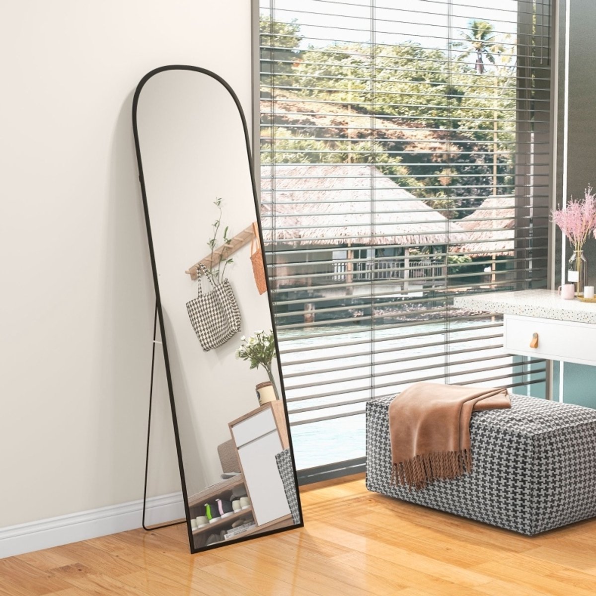 Spiegel Gewelfd Staand 170 x 50 cm Aluminium Frame Zwart Met Breukbestendig Glas Voor Slaapkamer, Woonkamer En Hal