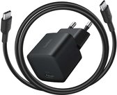 Zwarte Belkin 25W USB-C oplader met 1m USB-C naar USB-C kabel.