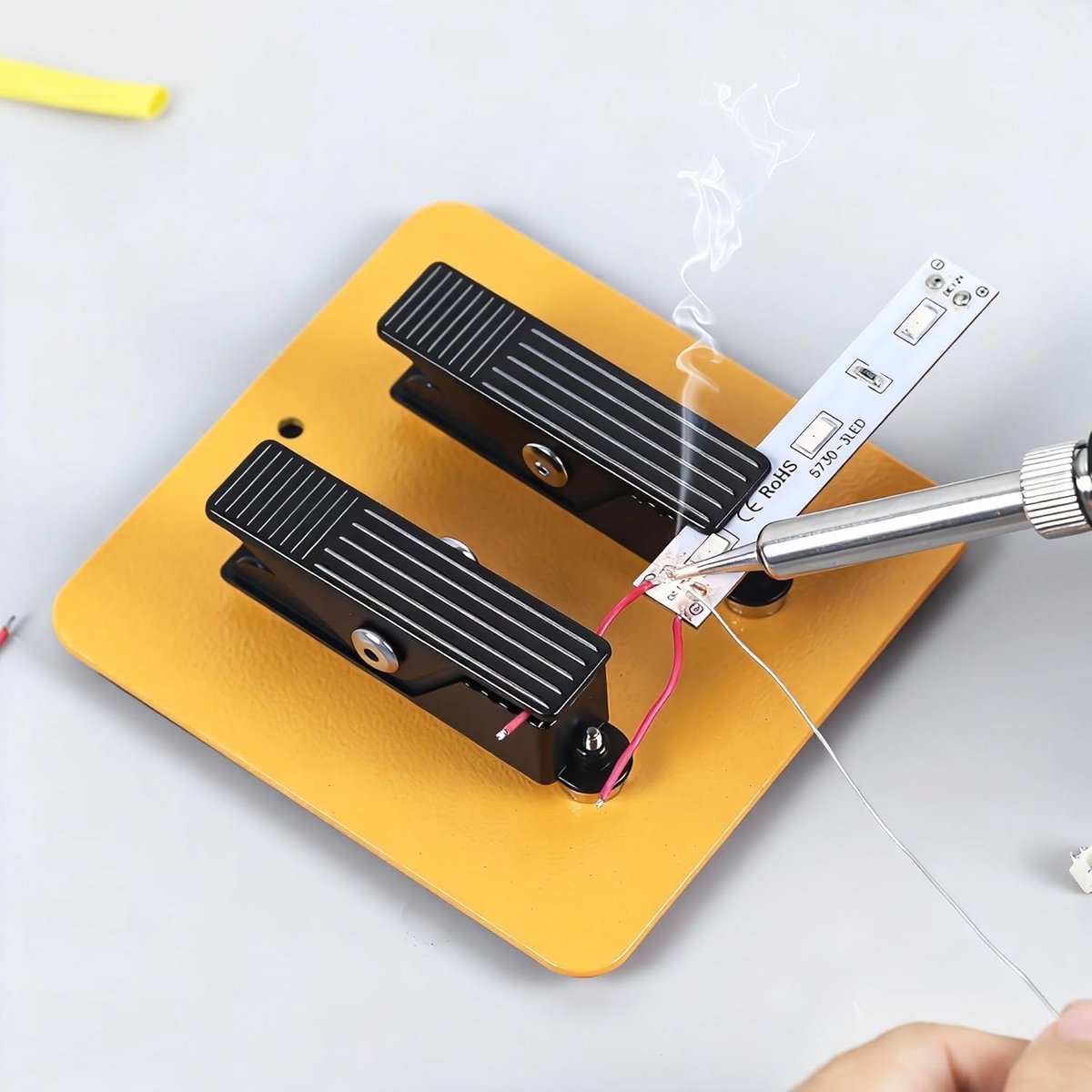 Solderingsstand derde hand - verstelbaar metalen hulpstuk - hittebestendig - ideaal voor elektronica en hobby - ShopVlot