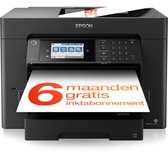 Zwarte Epson all-in-one printer met een vel papier dat uit de papierlade komt met '6 maanden gratis inkttabonnement'.