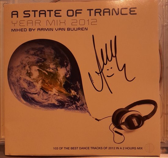Albumhoes met de titel 'A STATE OF TRANCE YEAR MIX 2012 MIXED BY ARMIN VAN BUUREN'. De afbeelding toont de Aarde in een waterdruppelvorm, verbonden met een koptelefoon, met een handtekening van Armin van Buuren.