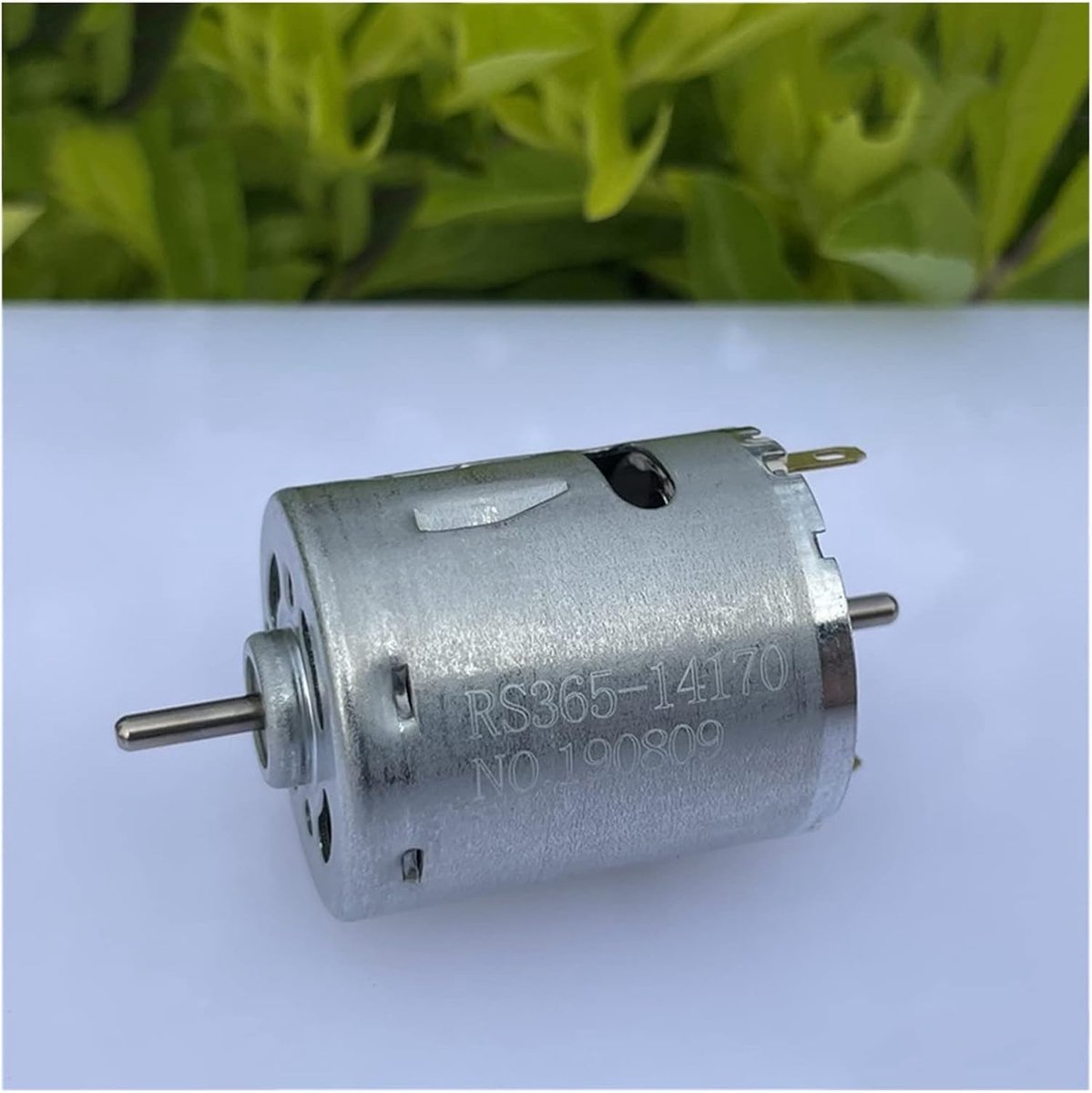 Kleine DC Motor - Hoge Koppel Motor - DIY Projecten - Lange Levensduur - 24 Volt - Zilverkleurig