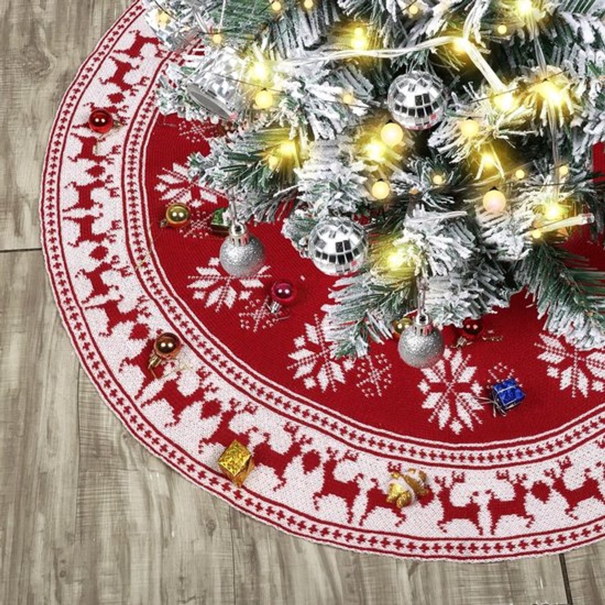 Bordeauxrode Gebreide Kerstboomrok met Sneeuwvlokken en Rendieren, Grote Decoratie voor Kerstboom, Feestelijke Versiering en Bescherming (90cm)