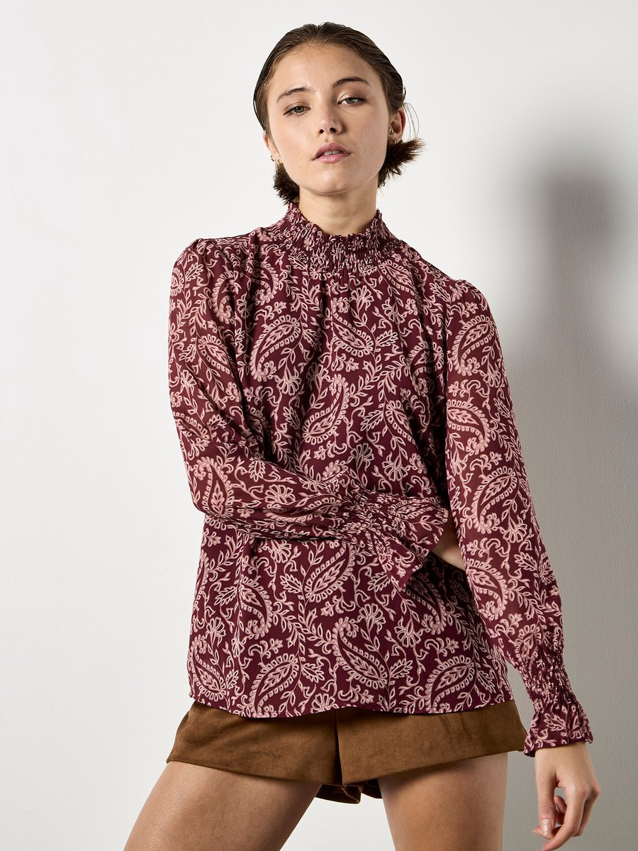 Chiffon top met paisleyprint