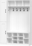Leeg wit halmeubel met links hoge kast, midden 6 haken en schoenenbank met schoenenrek eronder.