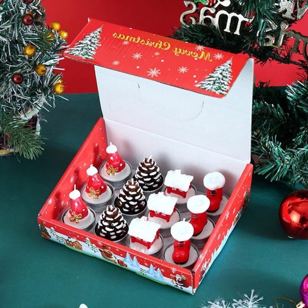 Set van 12 Kerstkaarsen voor Decoratie, Theelichten en Cadeaus voor Vrouwen en Kinderen, Kerstversiering met Boerderij, Huis en Dennenappels