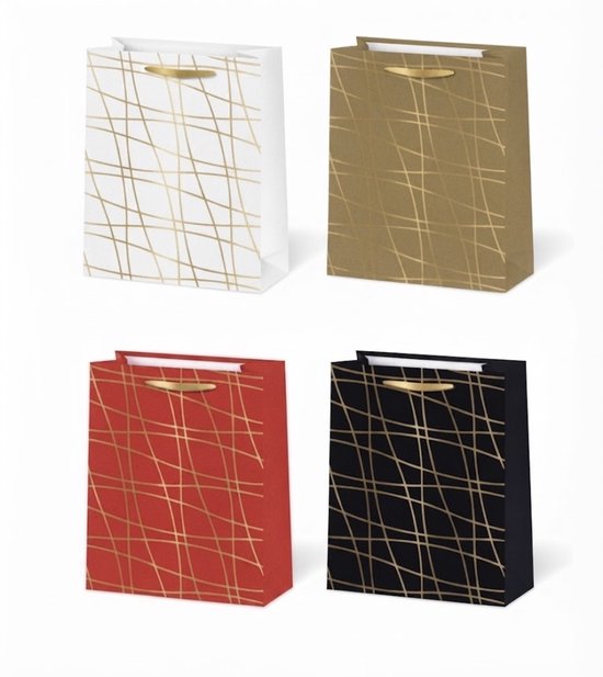Vier luxe papieren cadeautassen met gouden rasterprint op een witte, gouden, rode en zwarte achtergrond.
