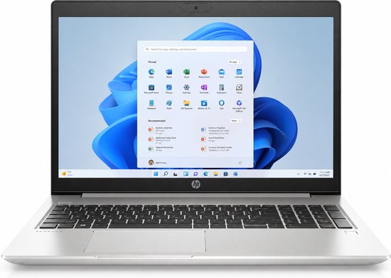 Zilverkleurige HP ProBook laptop met openstaand scherm, Windows 11-interface zichtbaar, toetsenbord in beeld.