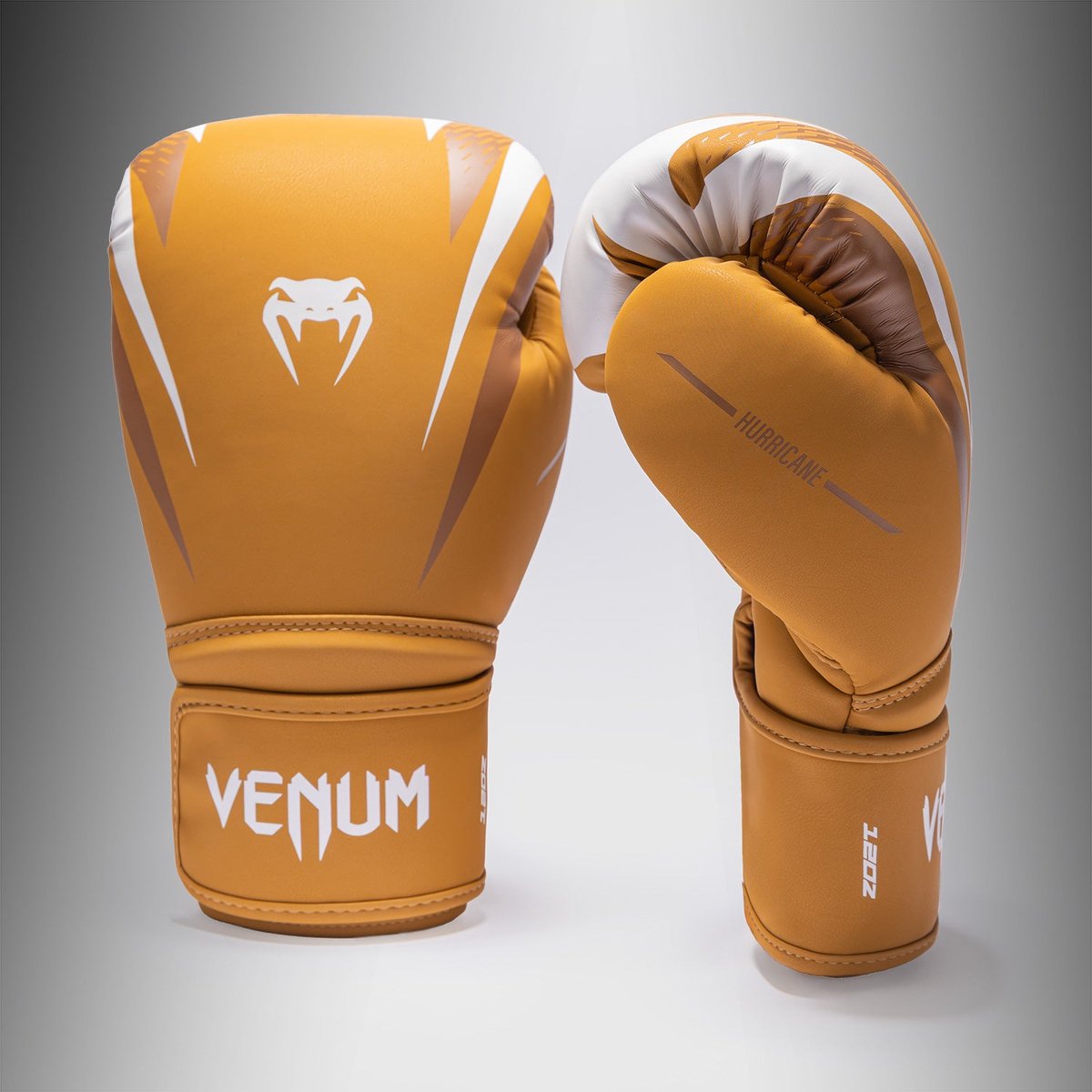 Venum Hurricane Bokshandschoenen – Havana/Wit – 14 oz