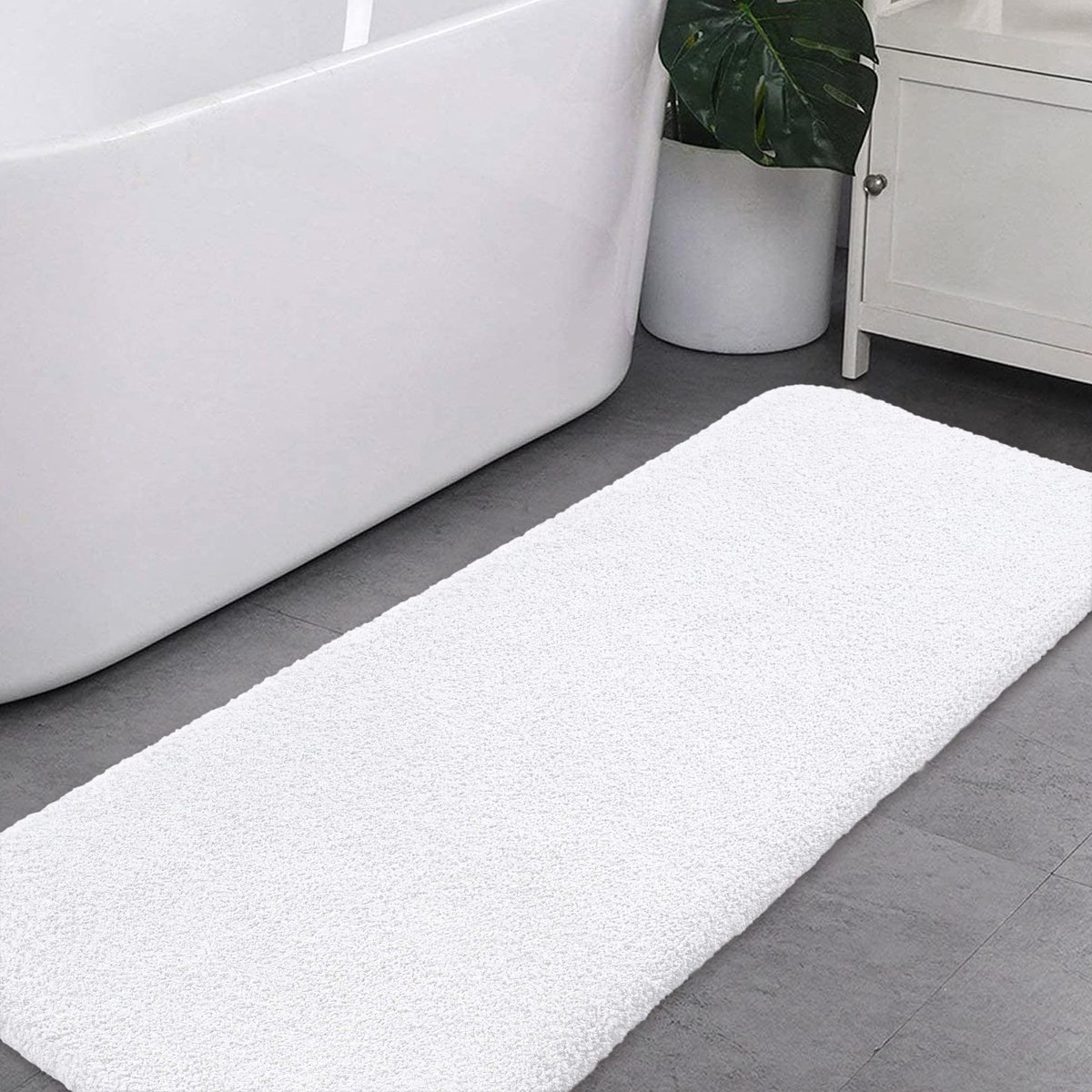Badmat - Extra Dikke & Superzachte Badkamer Vloerkleed - Antislip en Hoogabsorberend - Machinaal Wasbaar - 50 x 178 cm (Wit)