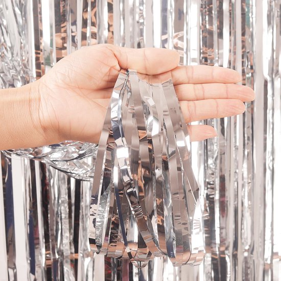 2 stuks 1 x 2,5 meter Glitter Zilver Klatergoud Gordijn Streamers Deurfranje Folie Gordijn Achtergrond Verjaardagsfeest Decoraties voor Meisjes Vrouwen Meisjesavond Verloving Afstudeerfeest Decoraties — afbeelding 2