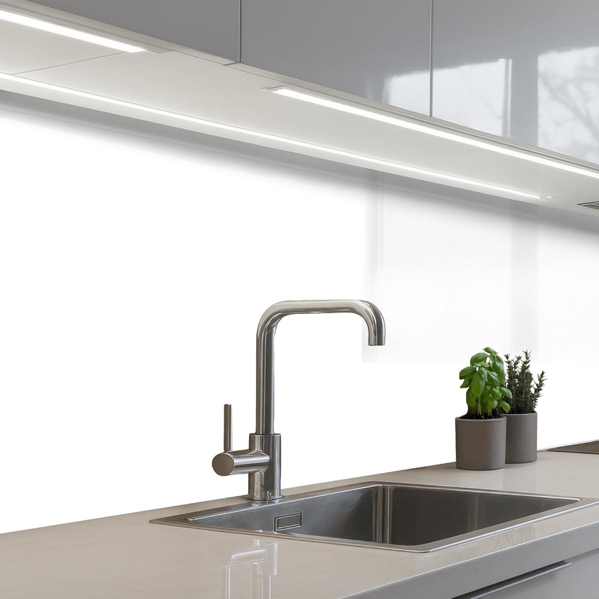 SnelShoppen - Zelfklevende Keuken Achterwand 80x250cm - Luxe Glaslook Decoratie Voor Thuis - Witte Spatwand Voor Keukenaccessoires
