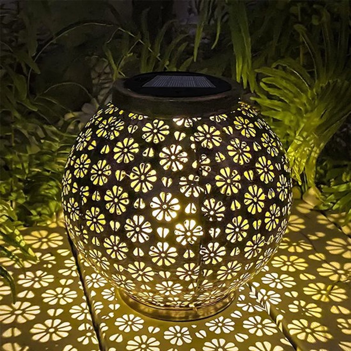 Bloemtuinlantaarn, LED-zonlicht, metalen waterdichte buitenlamp voor schemering in de bloe