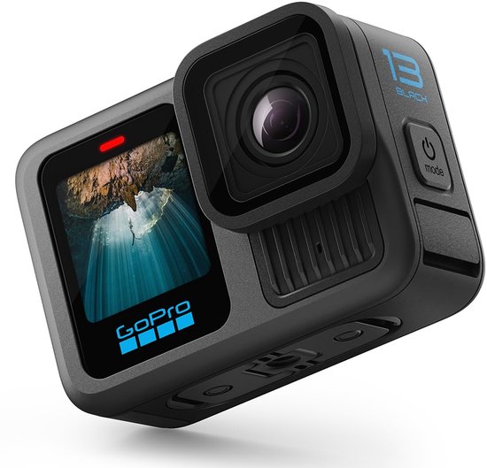 Zwarte GoPro HERO13 Black actiecamera, schuin van voren, met "13 BLACK" logo.
