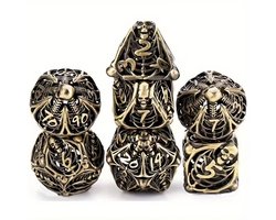 Joya Dice® Polydice Dobbelstenen Set | Geschikt voor het spelen van Dungeons and Dragons & DnD Rollenspellen | Metalen Hollow Dice Set | 7 Stuks | Skeleton Design | Gravebone Bronze