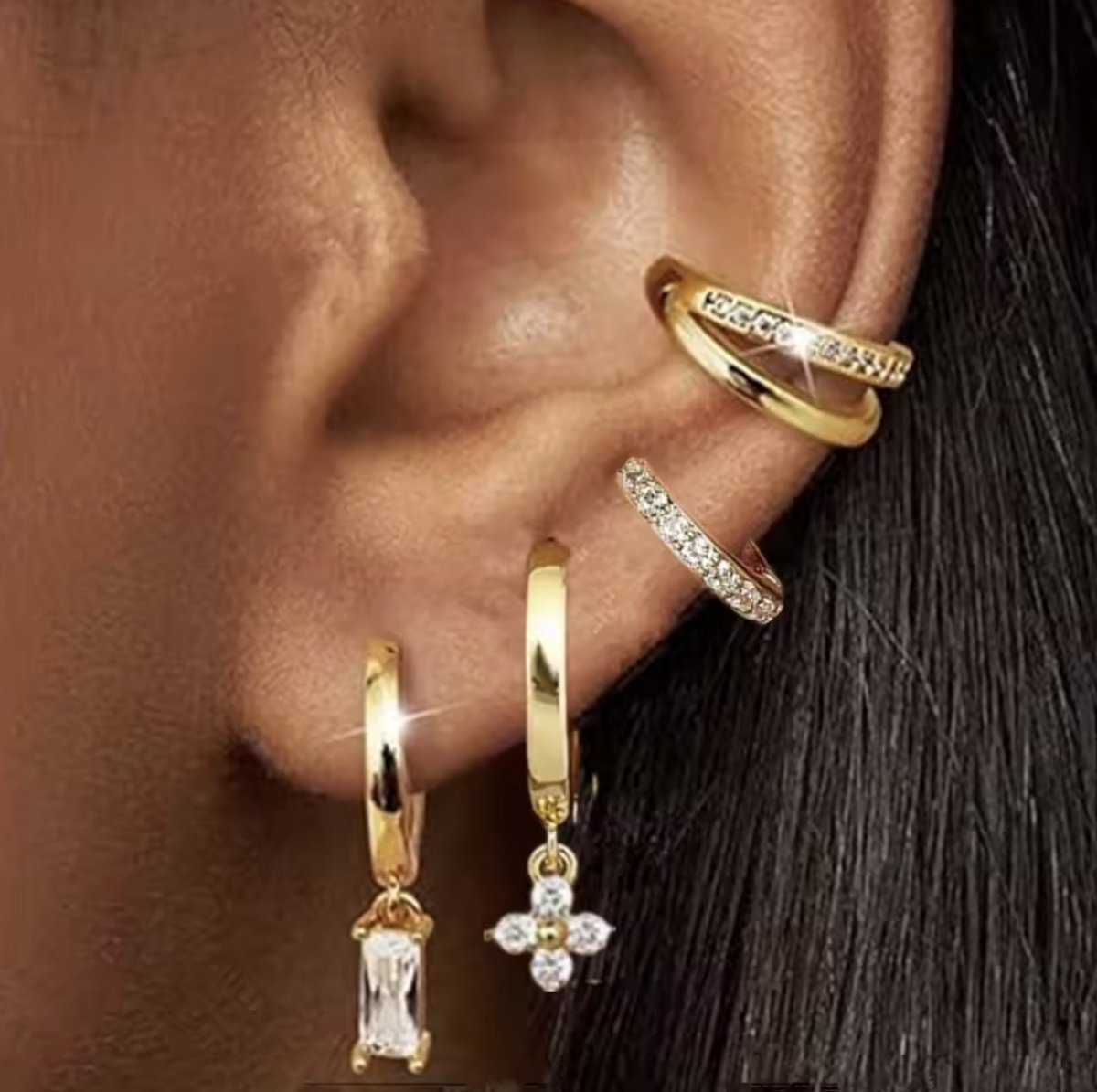 Oorbellen Set - 4 stuks - Kleur: Goud - Luxe Oorbellen - Incl. Cadeauverpakking - Oorhangers / Oorring / Oorknopjes - Hoge Kwaliteit RVS - Stainless Steel / Roestvrijstaal - Verkleurt Niet - Oorbellen Set - Oorbellen Vrouwen / Dames