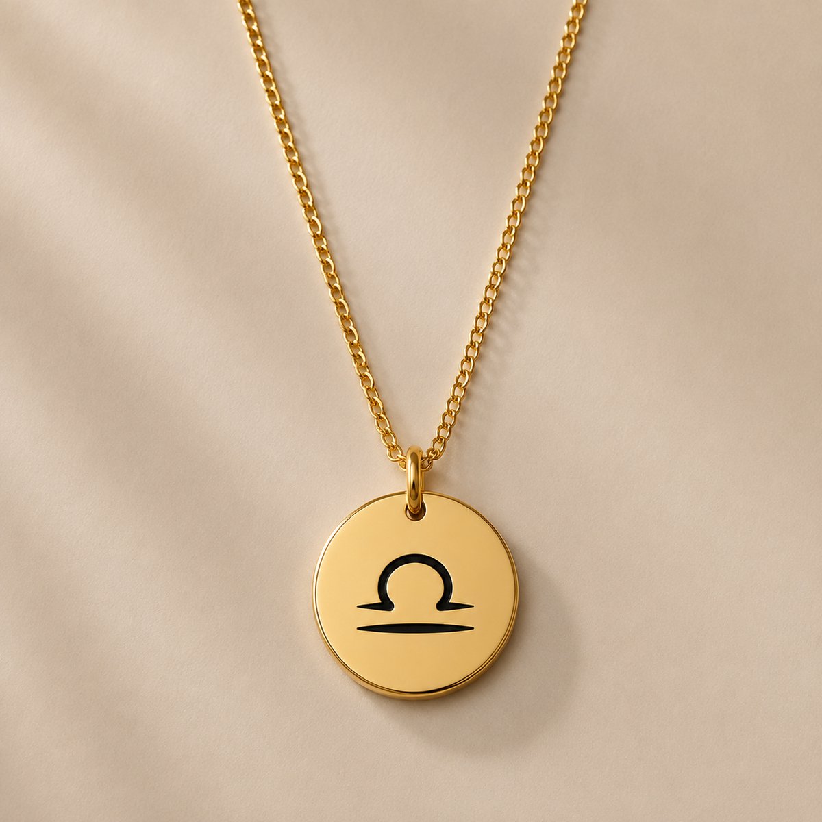 Maevi® Sterrenbeeld Ketting - Libra / Weegschaal - Kleur: Goud - RVS / Roestvrijstaal / Stainless Steel - Verkleurt niet - Hoge Kwaliteit & Incl. Luxe Verpakking - Zodiac Necklace / Sterrenbeeld Ketting - Formaat: 12 mm - Cadeau