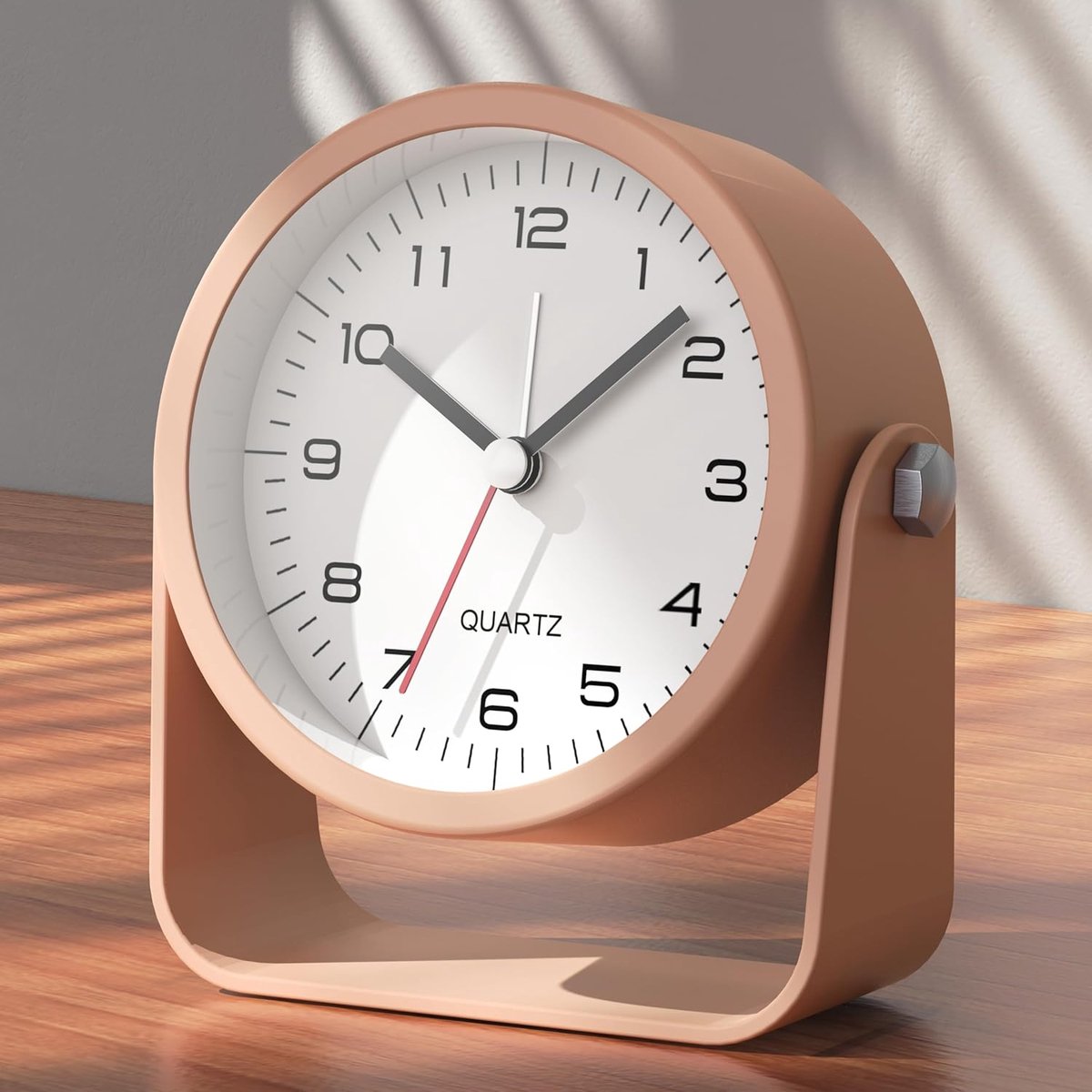 3,5 inch analoge wekker, stille niet‑tikkende bedwekker met retro design, verstelbare hoek, batterijgevoede bureauklok met nachtlampje, lichtroze