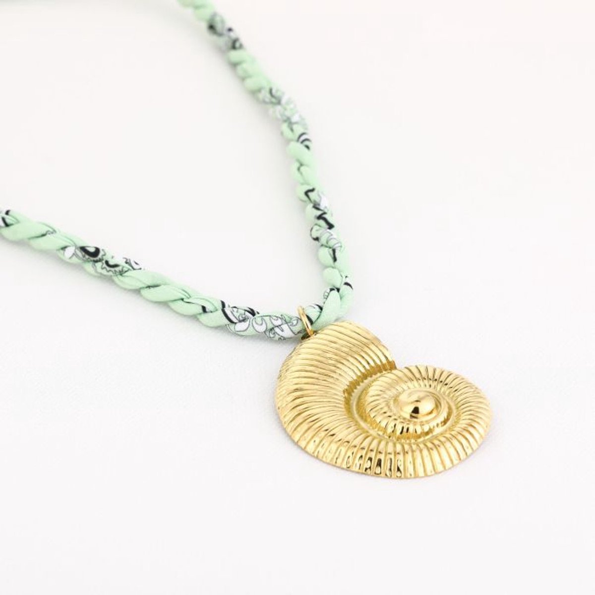 ketting - schelp - rvs - goud - cadeau tip
