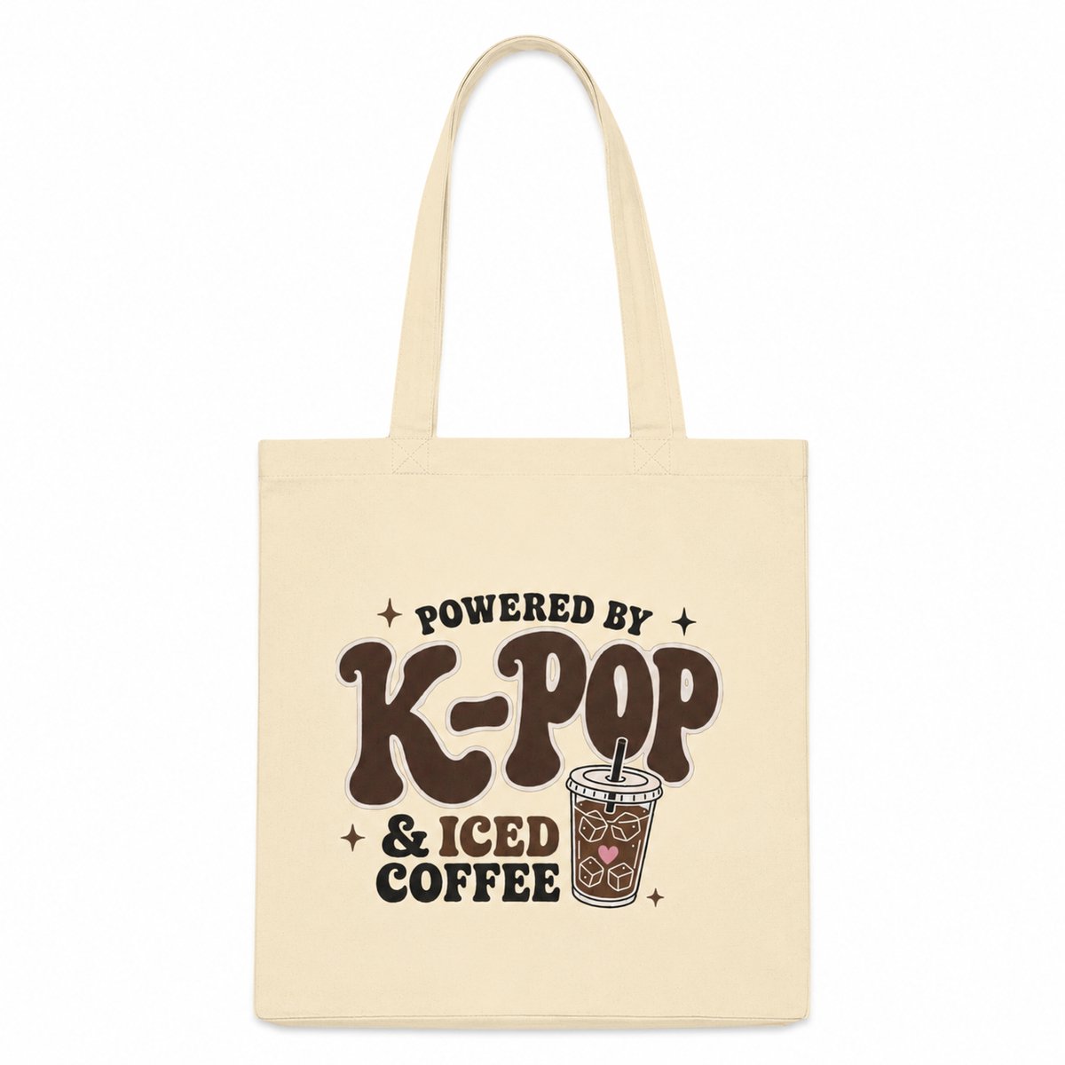 K-Pop Tote Bag – Powered by K-Pop & Iced Coffee – Beige Shopper – KPOP Fan Tas – Coffee Lover Cadeau – 38 x 42 cm