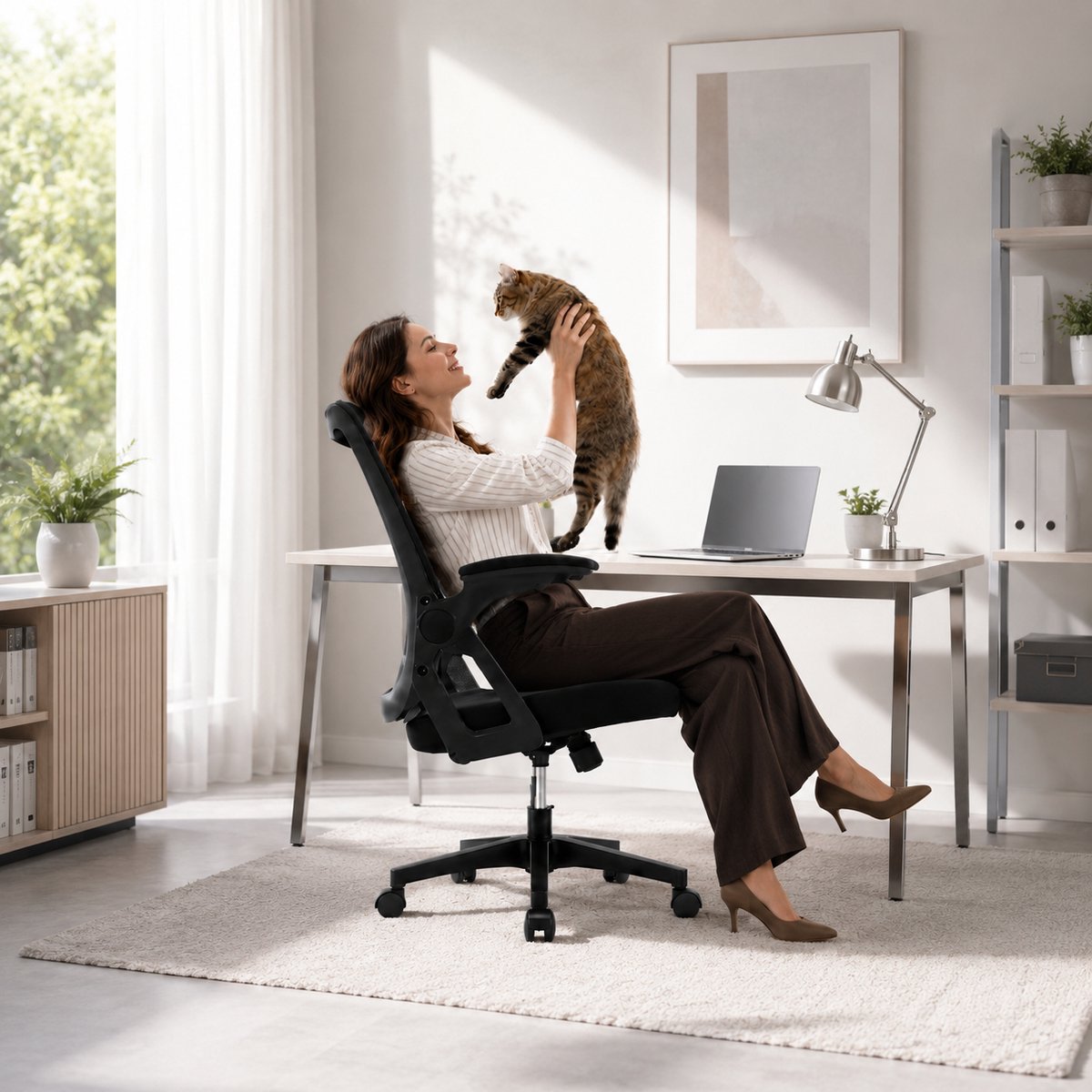 Milacyee Bureaustoel - Ergonomische Bureaustoel - Office Chair - Bureaustoelen voor Volwassenen - Computerstoel met Mesh Rugleuning & Lendensteun - 90° Opklapbare Armleuningen - Stille Wieltjes - Tot 102 kg, Zwart - Geschikt voor Thuiswerk en Kantoor – foto 7