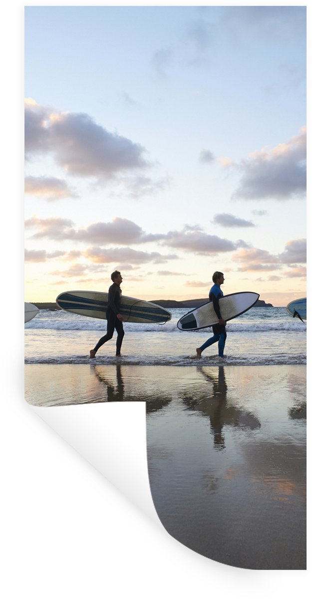 Muurstickers - Sticker Folie - Surfers langs het strand - 40x80 cm - Plakfolie - Muurstick
