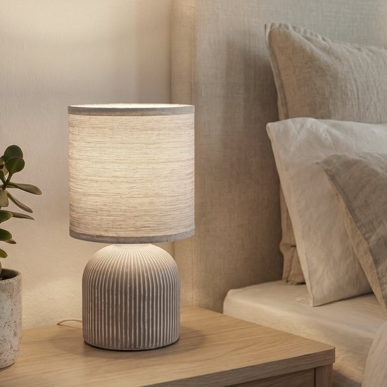 BRILONER Ino - Tafellamp slaapkamer - met stoffen kap & keramiek voet - bedlamp - tafellampje - Ø15cm x 28 cm - bruin