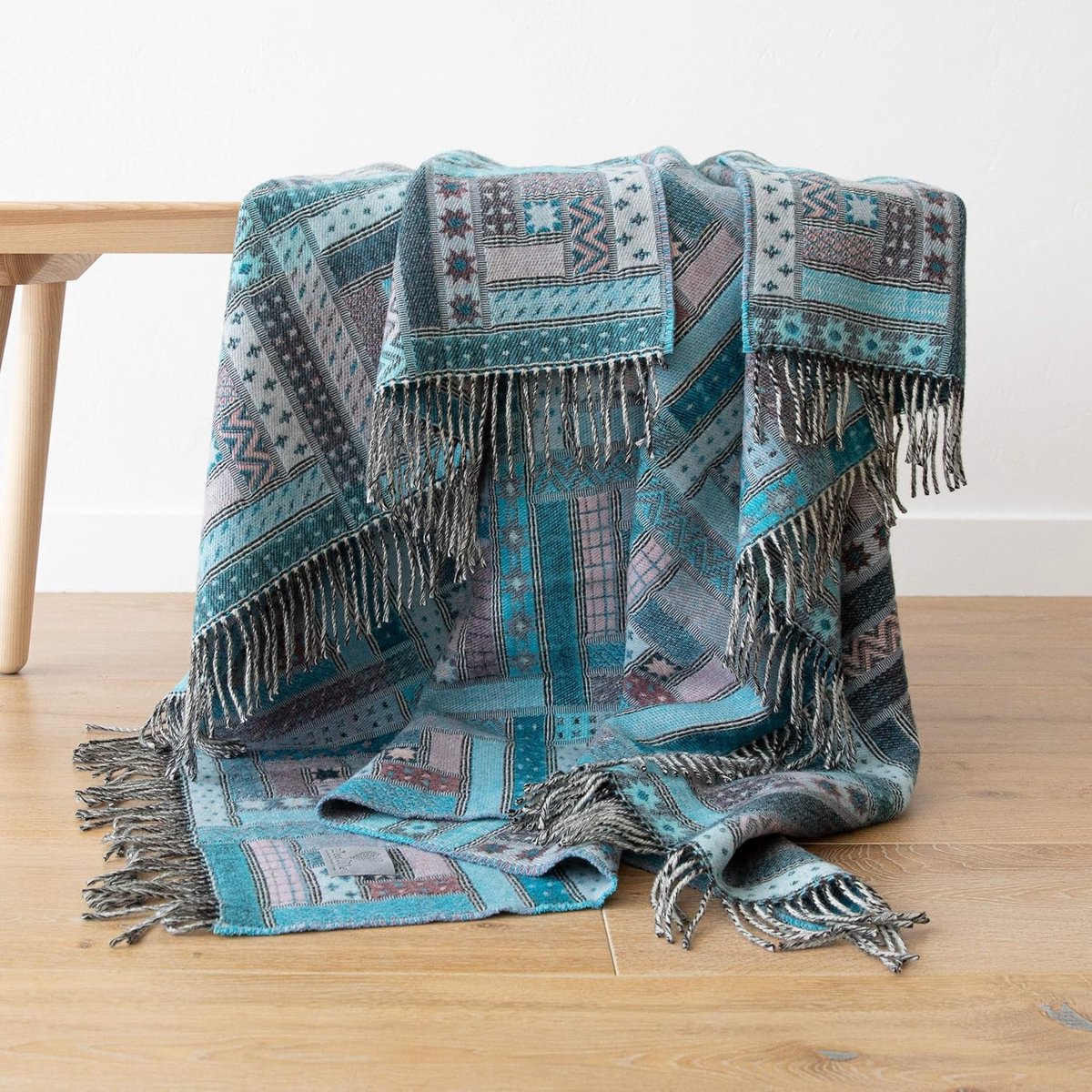 Beddeken 130 x 190 cm - turquoise merinowol - met franjes - voor extra warmte en gezelligheid - ShopVlot