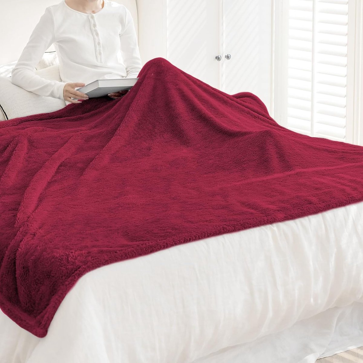 SnelShoppen - Plaid Fleece Deken 130 x 150 cm, Flanellen Deken Oeko-TEX® Gecertificeerd, Zachte Fleece Deken voor Bank en Bed, Bordeaux, Ideaal voor B