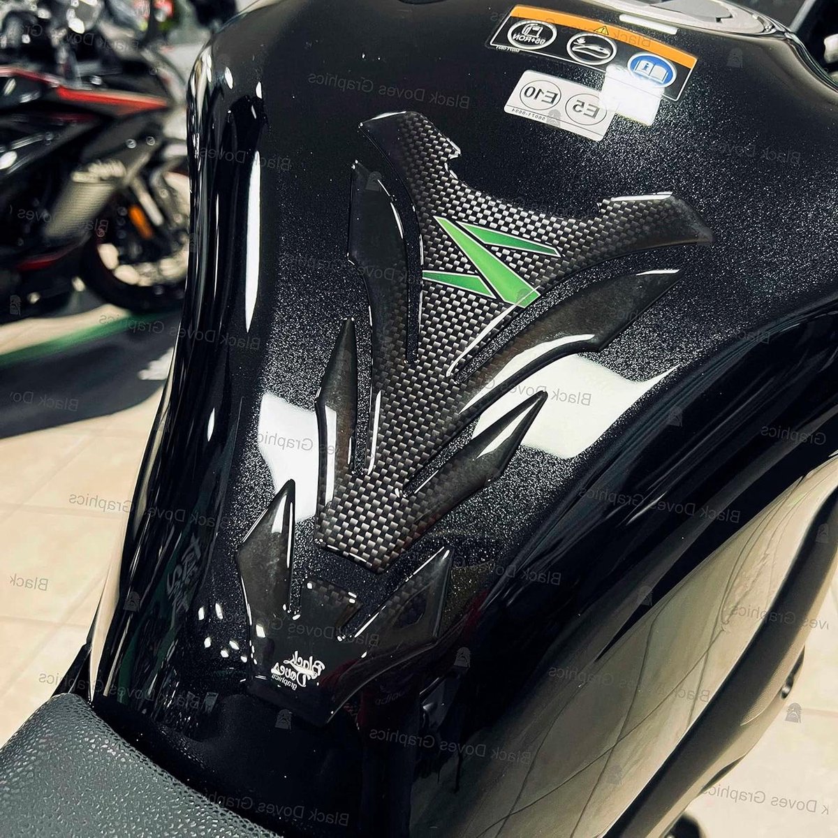 Motortank Bescherming - Resin Sticker Set - Motor Beschermen - Hars Coating - 145 x 205 mm - Zwart