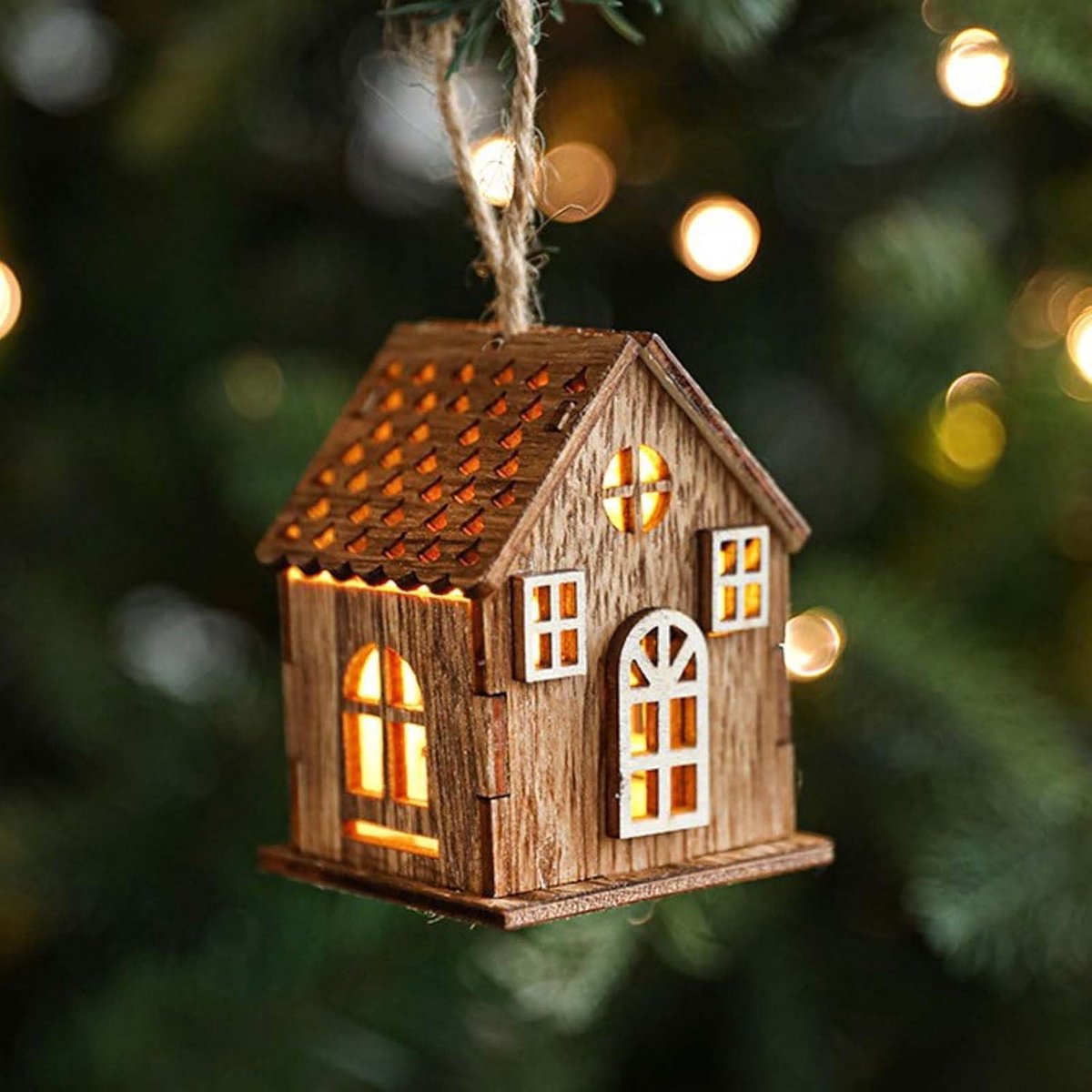 Kerstdecoratie - Kerstdecoratie voor binnen - Kerstdecoratie hout- Kerstdecoratie Houten Huisje – Hangende Kerstdecoratie met Sfeervol Huisdesign – Kersthanger voor Kerstboom, Raam, Muur en Deur – Winterdecoratie