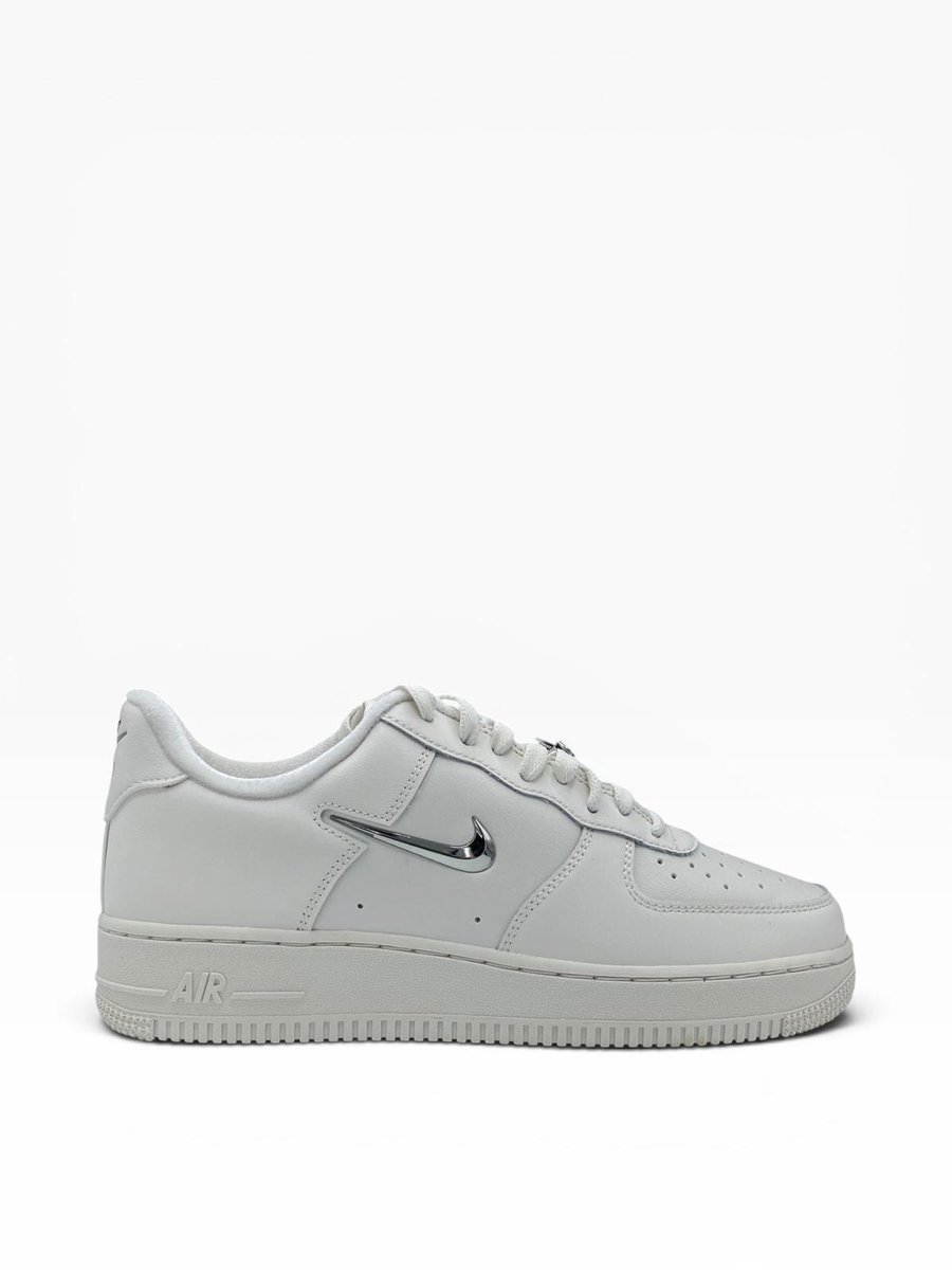 WMNS Nike Air Force 1 ’07 Sneakers Vrouwen Gebroken Creme