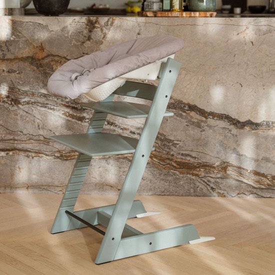Stokke Tripp Trapp meegroeiende baby- en kinderstoel met Baby Set & Newborn Set, Vanilla Wit — afbeelding 4