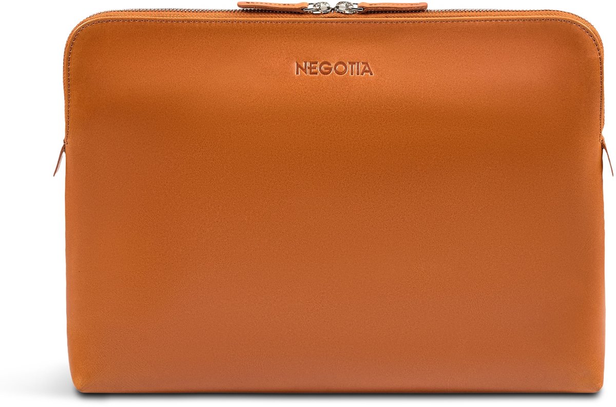 Negotia Mantle Laptophoes 14 inch Cognac – Leren Laptop Sleeve / Case – MacBook Pro 14 / Air 13