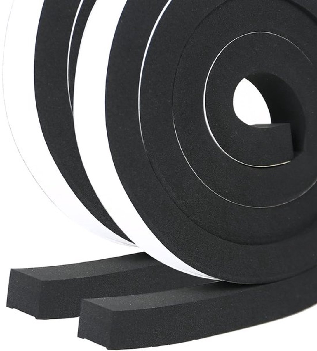 Afdichtingstape Waterdicht - Deurafdichting - Geluidsisolatie - Schuimrubber - Zelfklevend - Temperatuurbereik - 12 mm x 4 m - Isolatietape