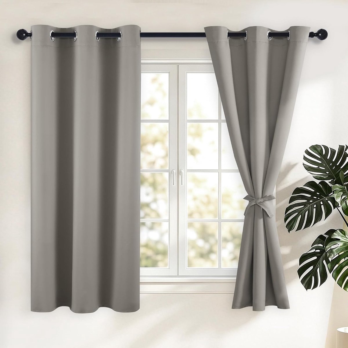 Verduisteringsgordijnen met ringen, grijs, ondoorzichtig, thermogordijn met inslagringen, gordijn set van 2, 117 x 137 cm (b x h), zachte schuifgordijnen voor slaapkamer en woonkamer