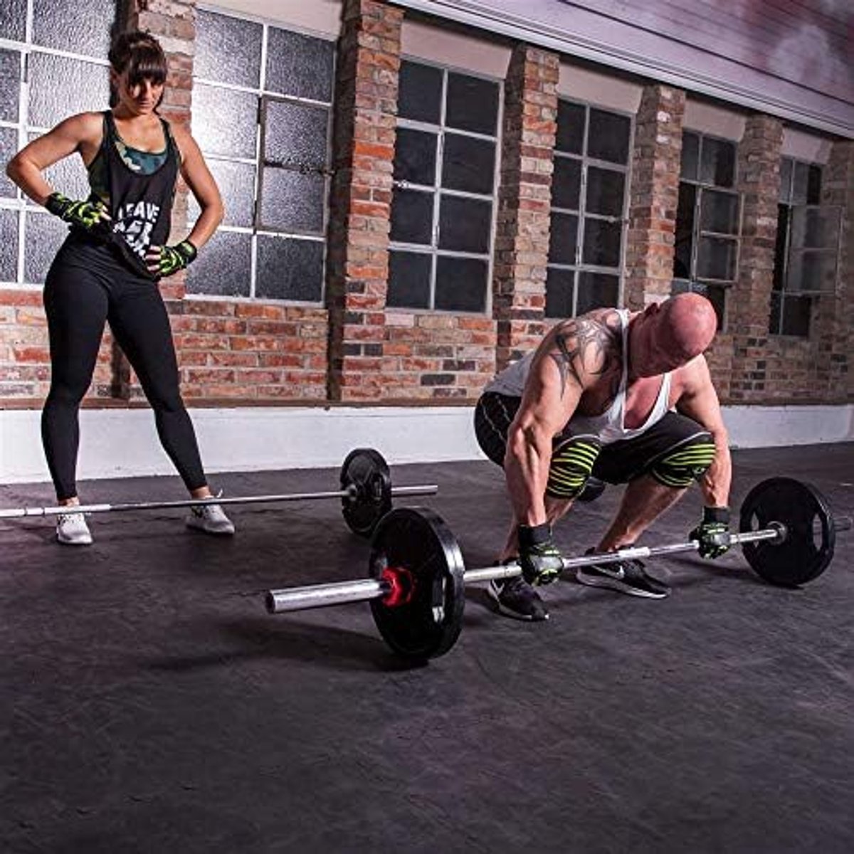 Halterschijven, gietijzer met of zonder rubbercoating, 0,5 kg tot 30 kg, halterschijven/gewichten/weight plates van 50 mm van gietijzer met handgrepen, voor gewichtheffen en krachtsport