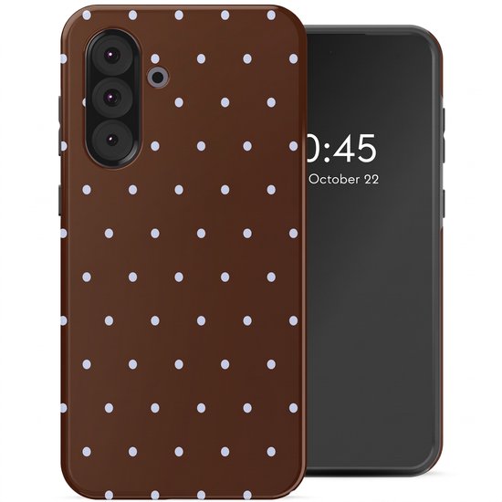 Coque de téléphone marron à pois blancs, à côté d'un smartphone.