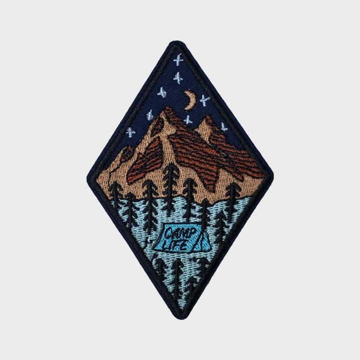 Patchy® – Kampeerplezier Strijk Embleem Patch 10 x 6.5 cm