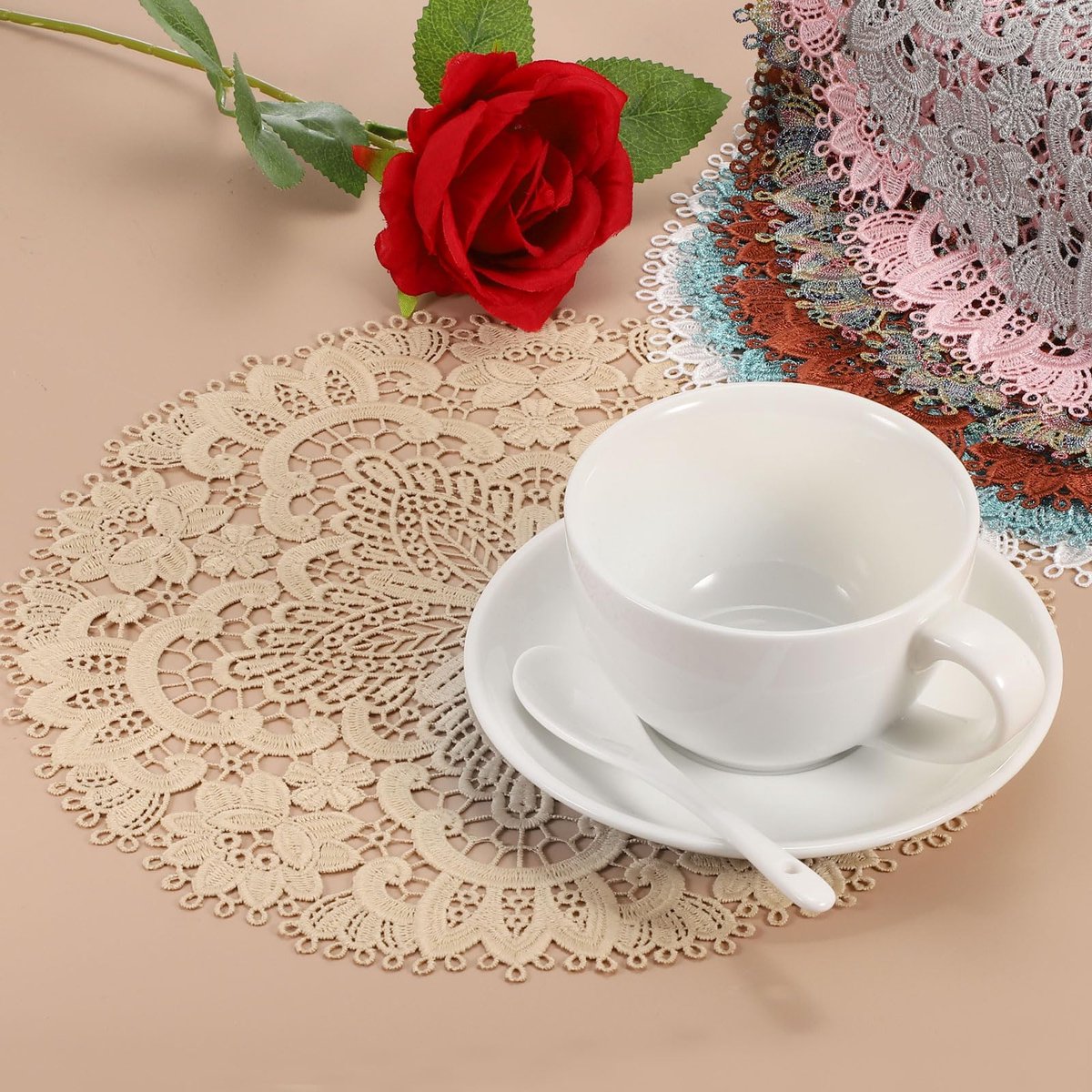 Placemats ronde 25 x 25 cm - retro gehaakt - glanzend hemelsblauw - perfect voor eettafel decoratie - ShopVlot