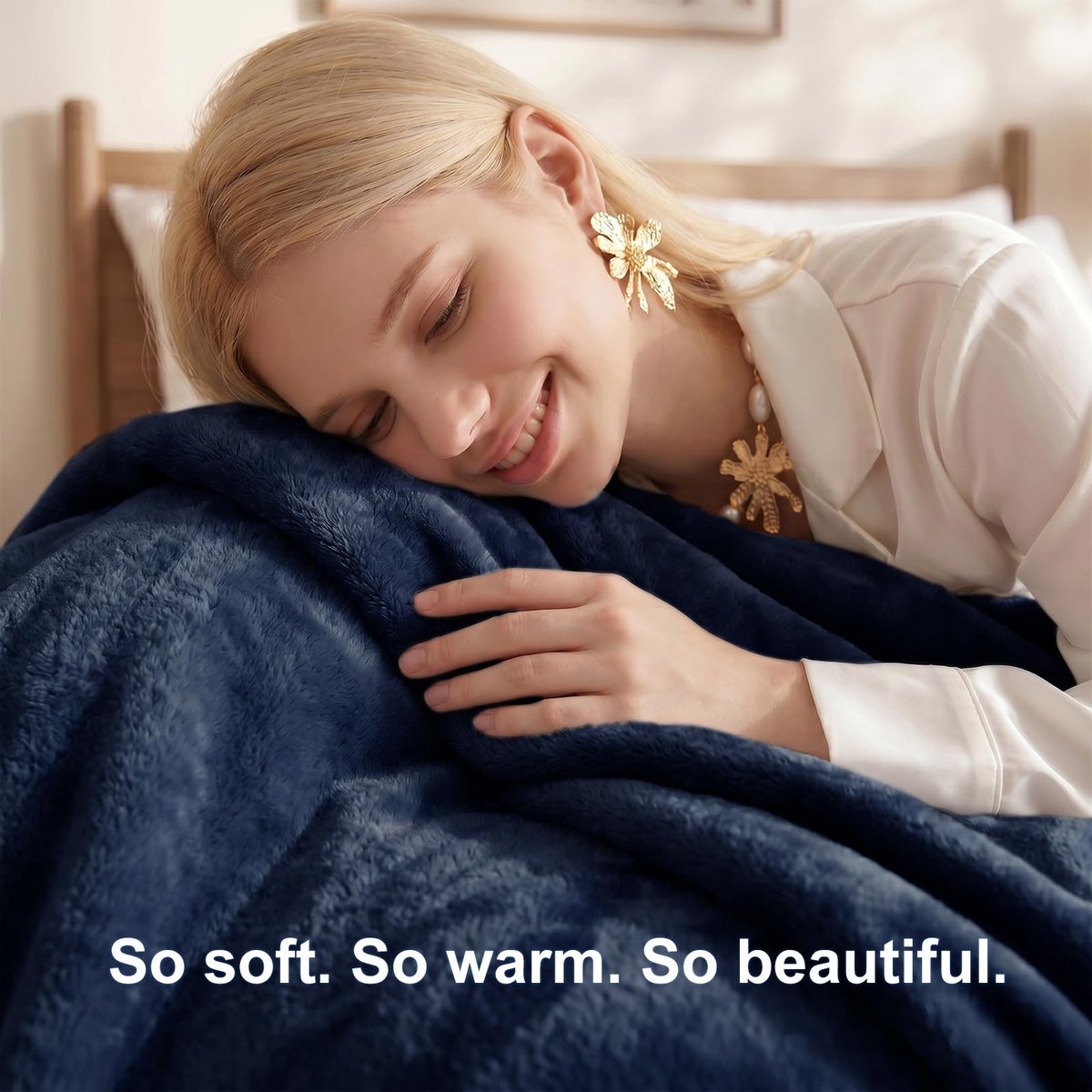 SnelShoppen - WAVVE Fleece Deken 130x150 cm – Extra Zachte Warme Plaid & Knuffeldeken, Lichtgewicht Woondeken voor op de Bank, Bed of Reis – Marinebla