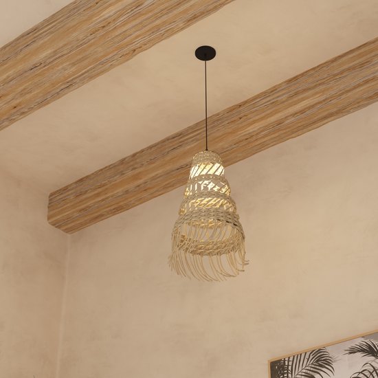 Hanglamp van naturel gevlochten materiaal met zwarte ophanging, Ø28xH48cm.