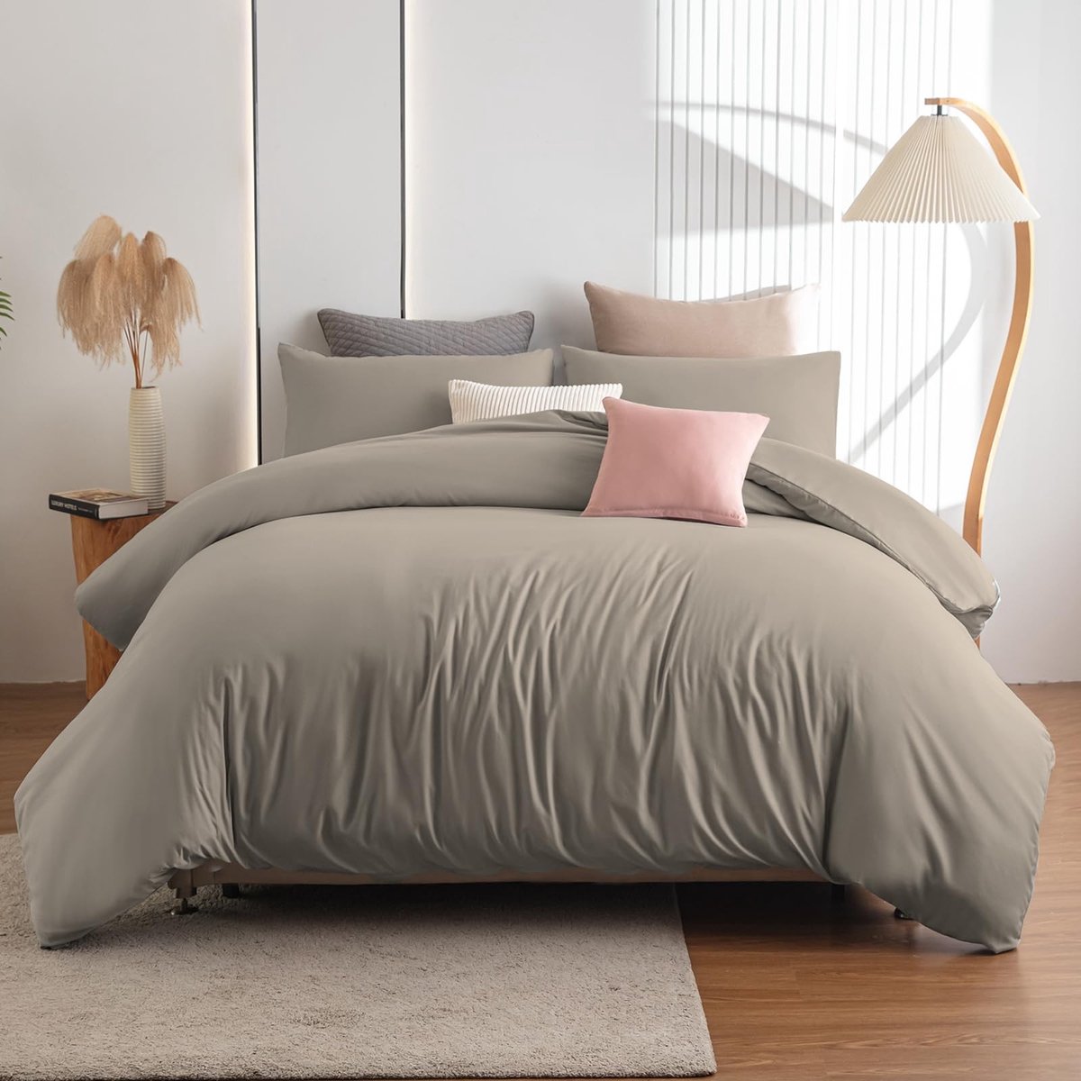 Omgoods - Microvezel Beddengoedset 220 x 240 cm met 2 Kussenslopen in Rood