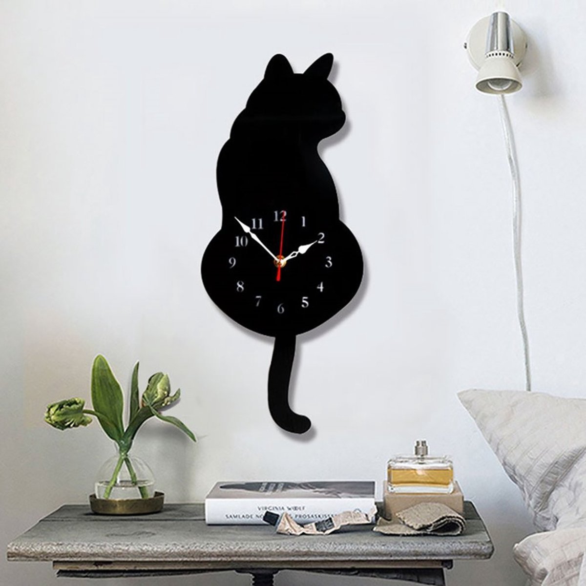 Omgoods - Wandklok Kat - Acryl Klok met Beweeglijke Staart