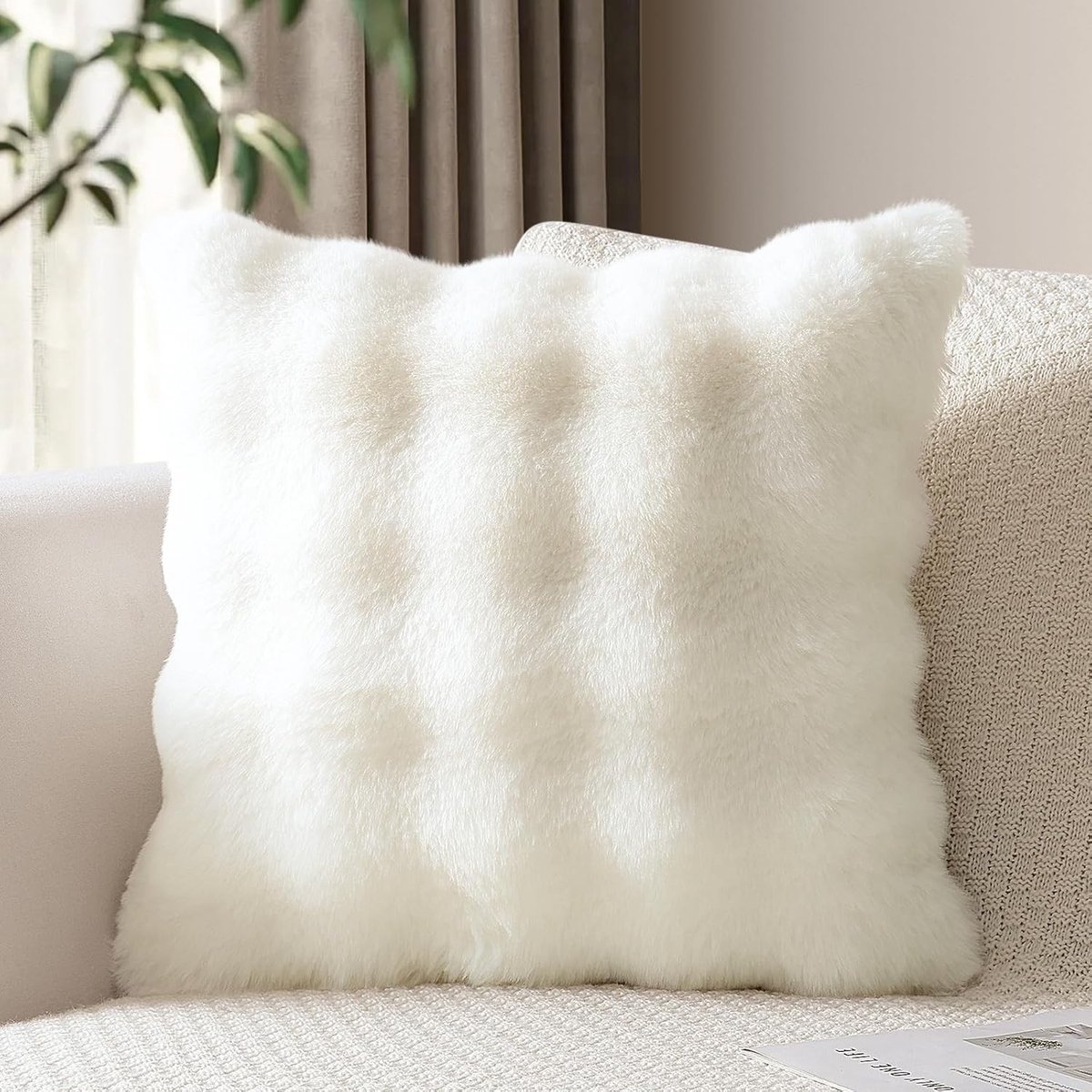 Zachte Decoratieve Kussenhoes 45x45cm van Fluffy Faux Fur voor Sofa en Slaapkamer, Luxe Kussencase in Crème Wit