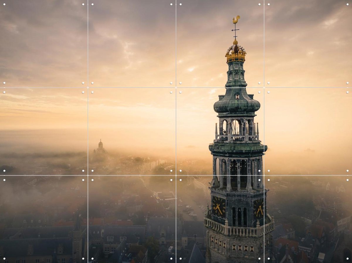 IXXI Lange Jan in de Mist Middelburg, Michael Huijgens & Kunst in Kaart - 80 x 60 cm - Gratis ophangtool - Grote wanddecoratie en posters -