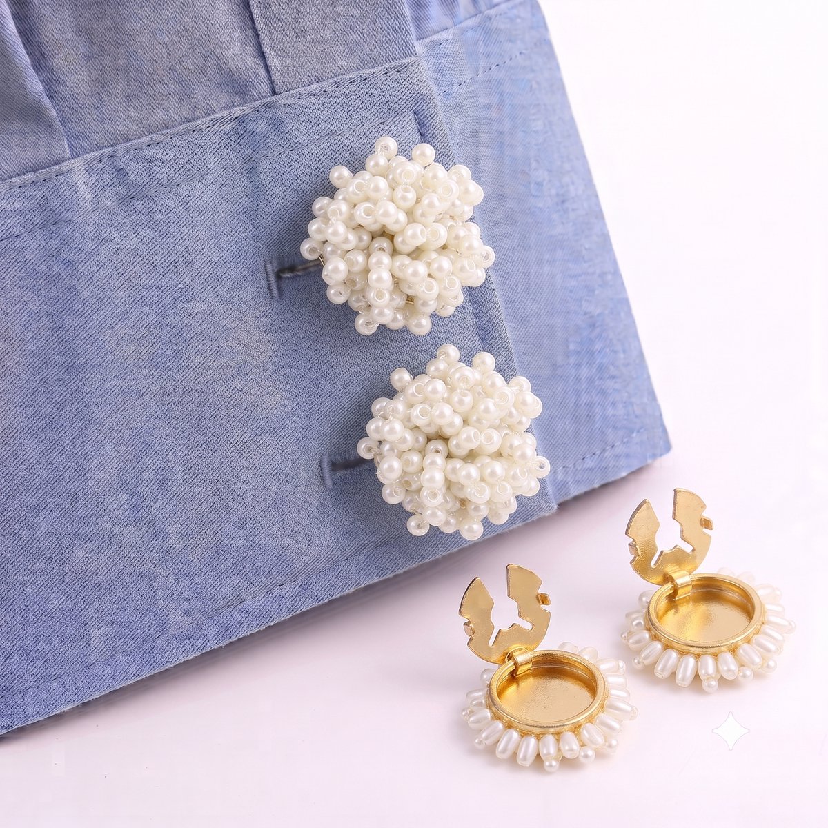 Button Covers Set van 2 - Knoop Covers voor Overhemden & Blouses - Bloem Vorm met Parel Cluster - Manchetknopen Alternatief - Accessoires Cadeau